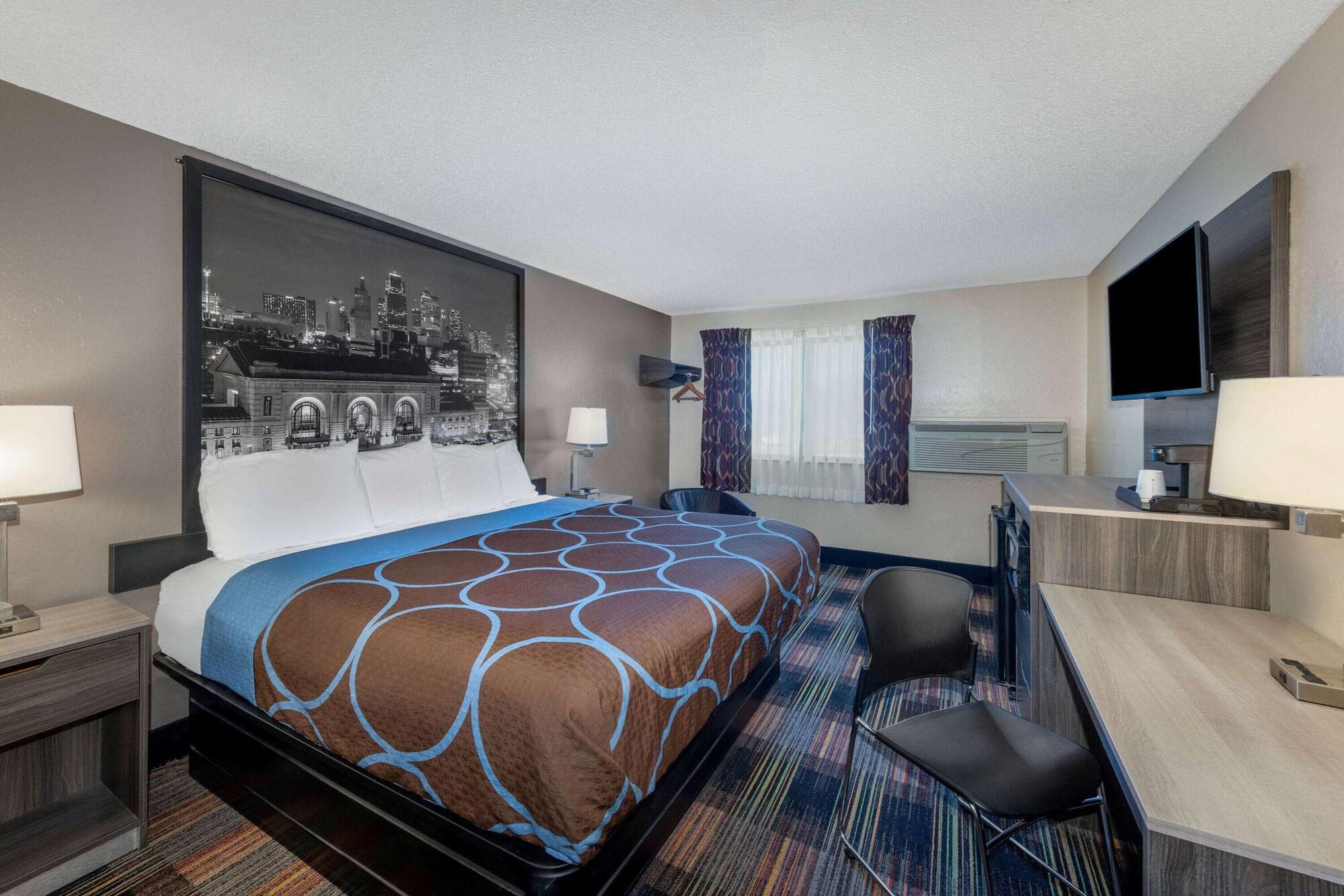 Super 8 By Wyndham Kansas City At Barry Road/Airport Exterior photo